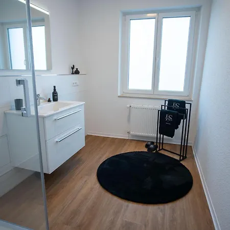 Js-business * Balingen